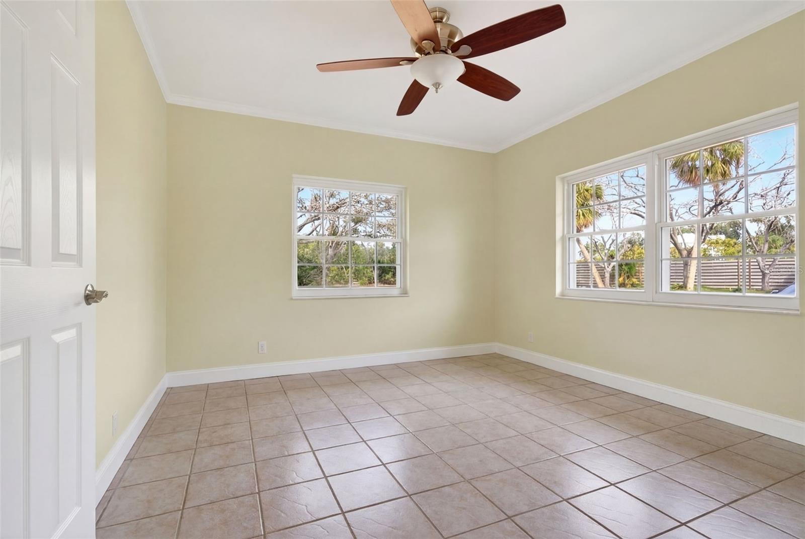 SIESTA PROPERTIES INC - Residential
