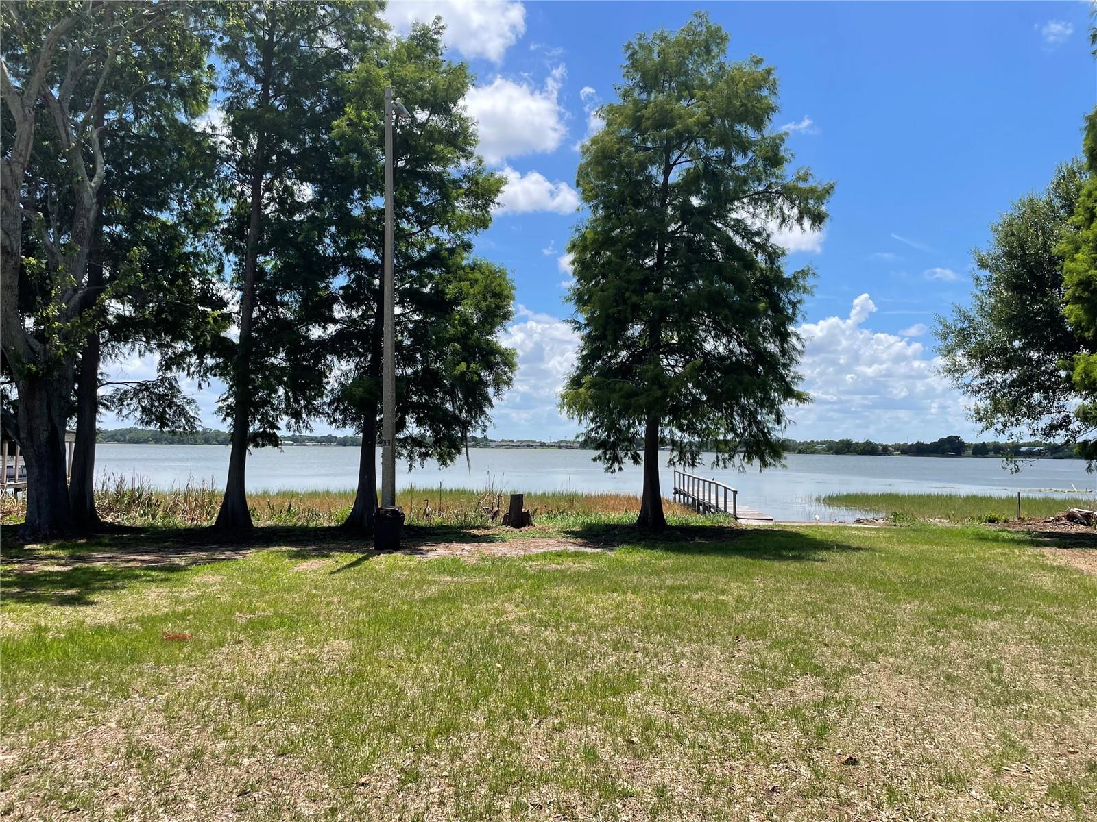 LAKE MARIANA ACRES - Residential