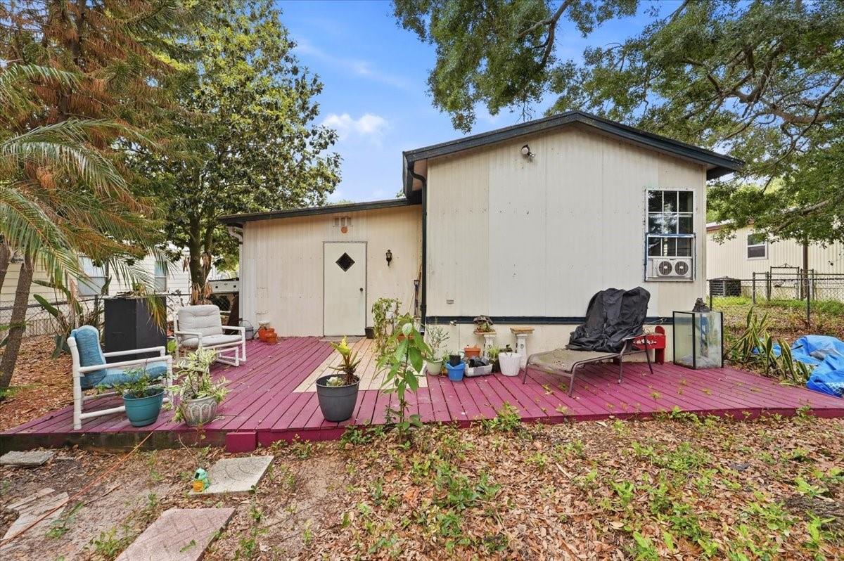 LAKE MARIANA ACRES - Residential