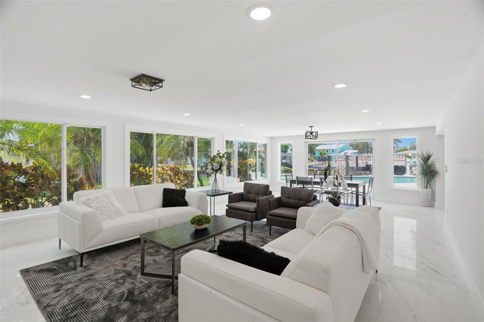 SHORE ACRES VENICE SEC 2ND PT REP BLK 7 - Residential