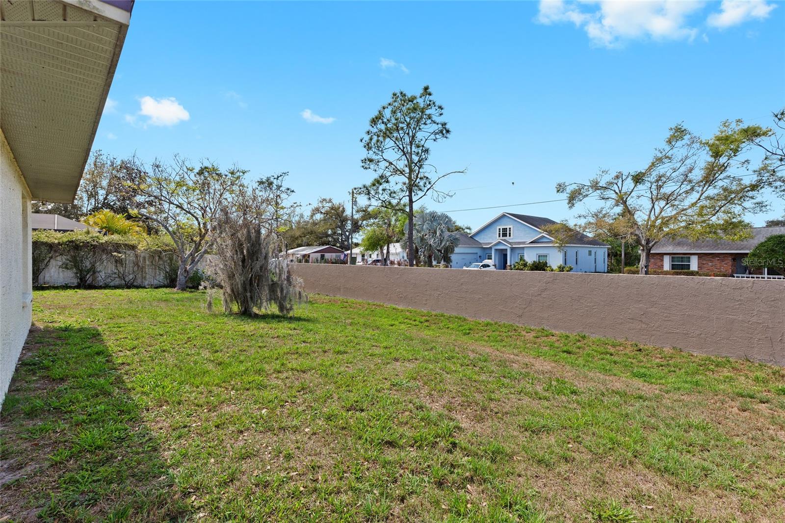 RIVERS EDGE - Residential