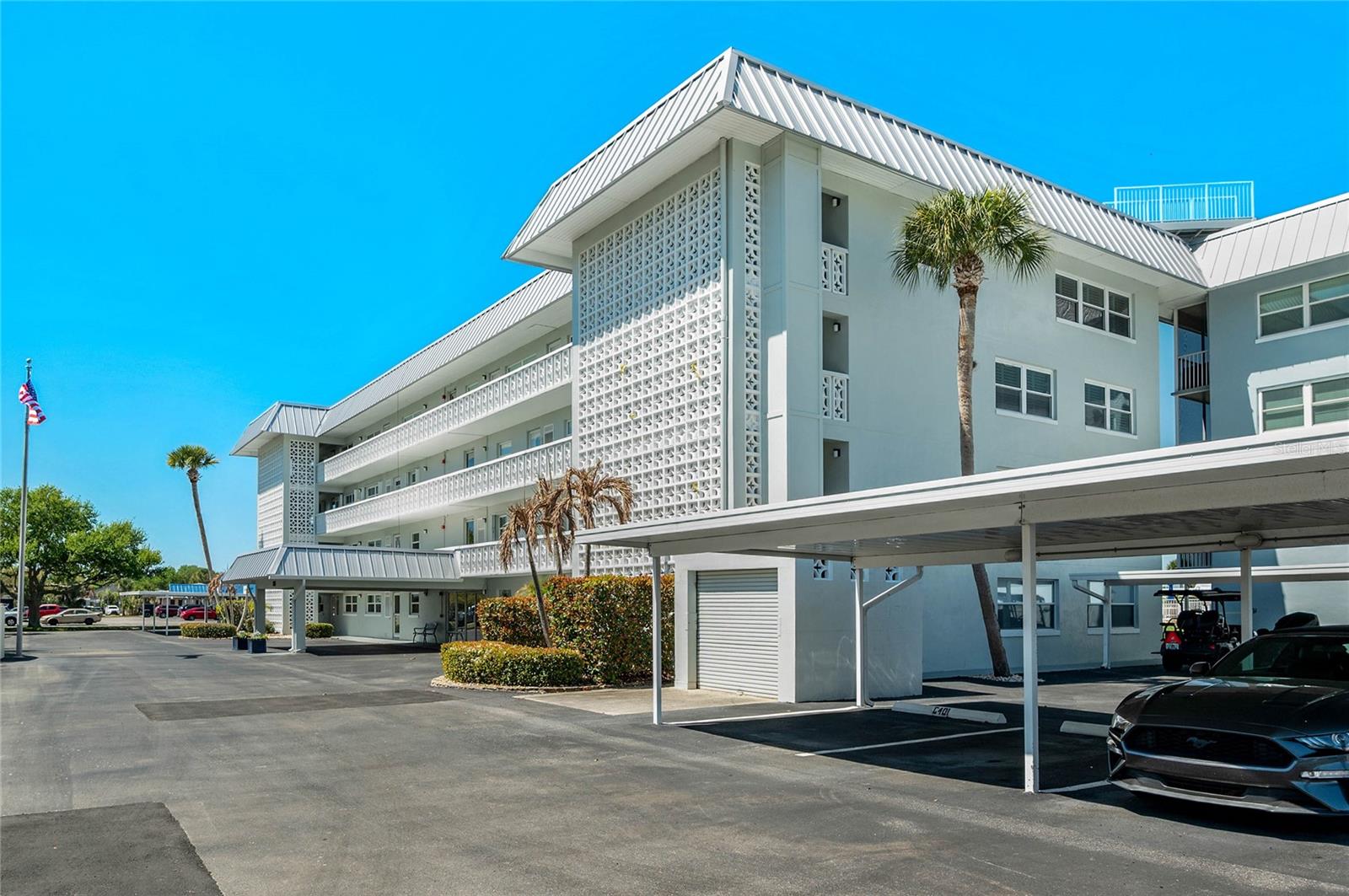 WATERWAY WEST CONDO - Residential