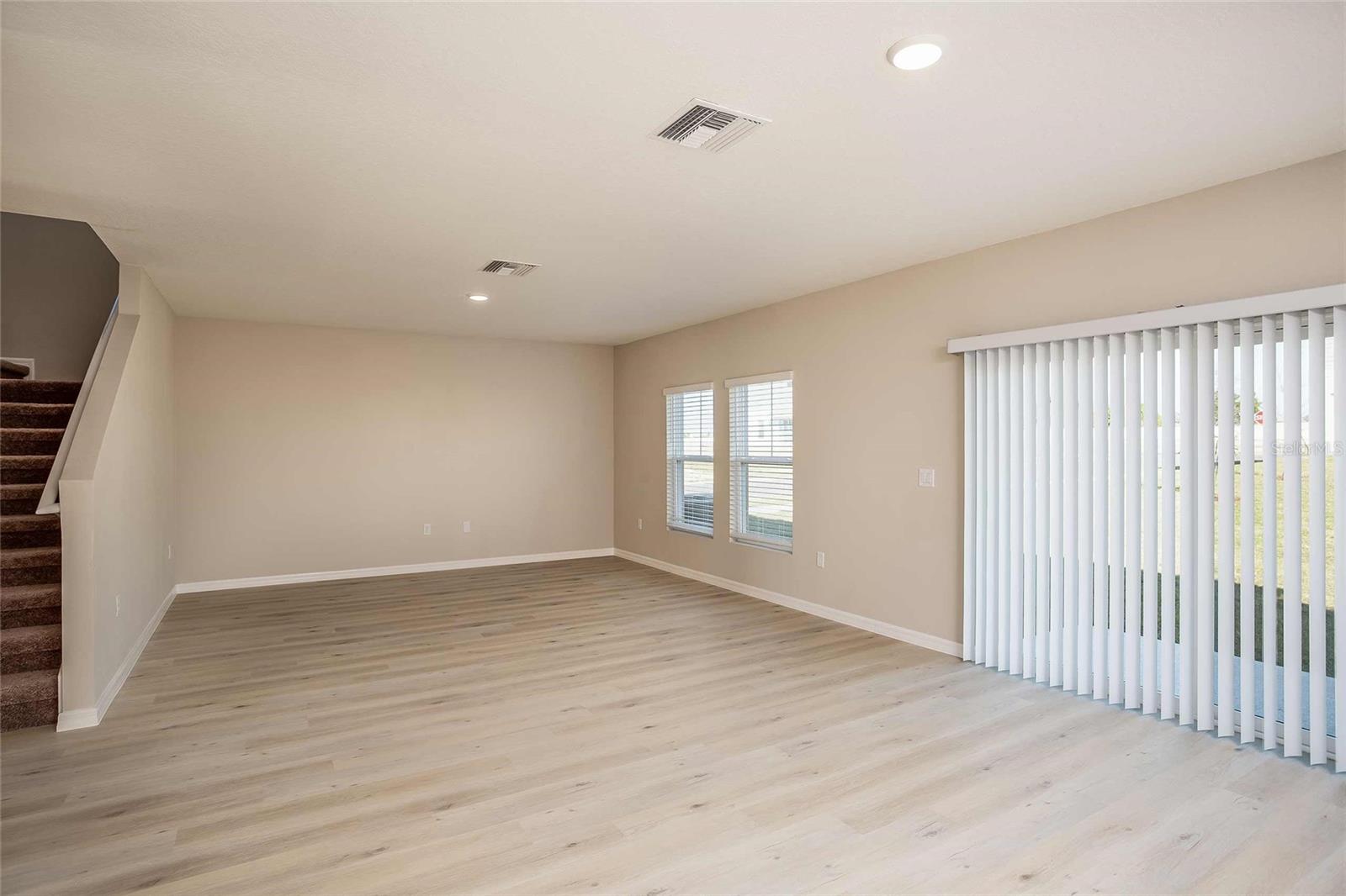 SCENIC TERRACE - Residential