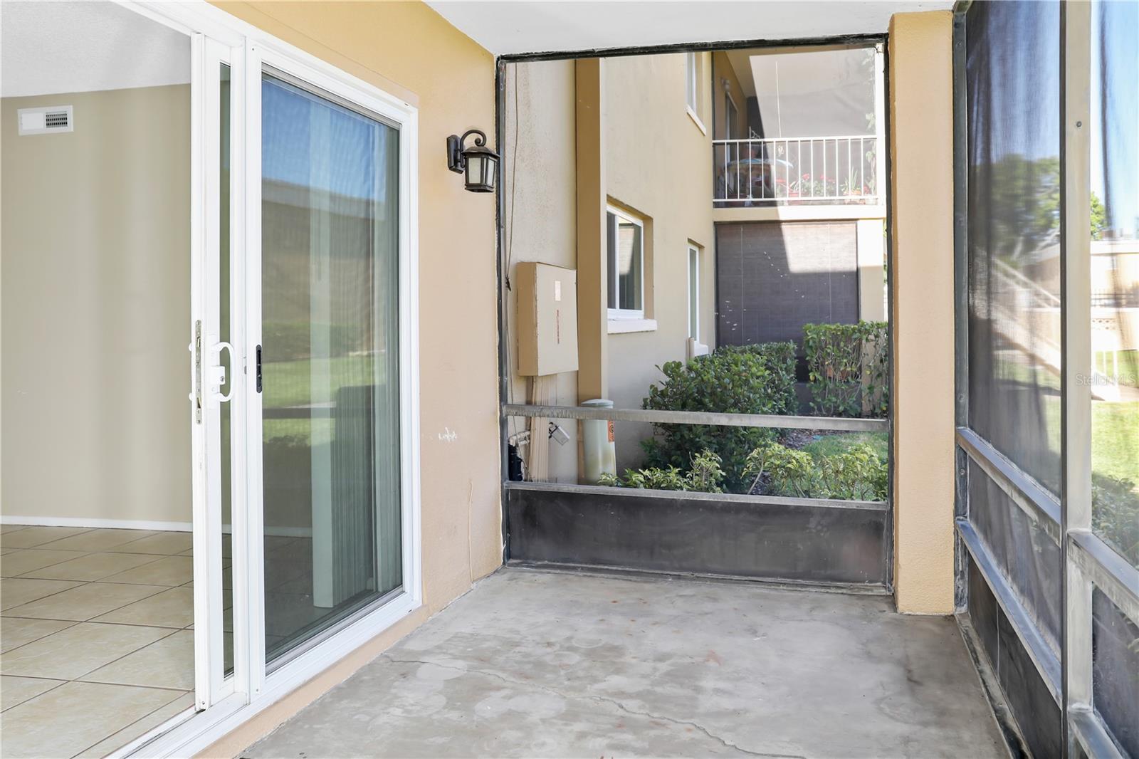 ASHWOOD CONDO - Residential Lease