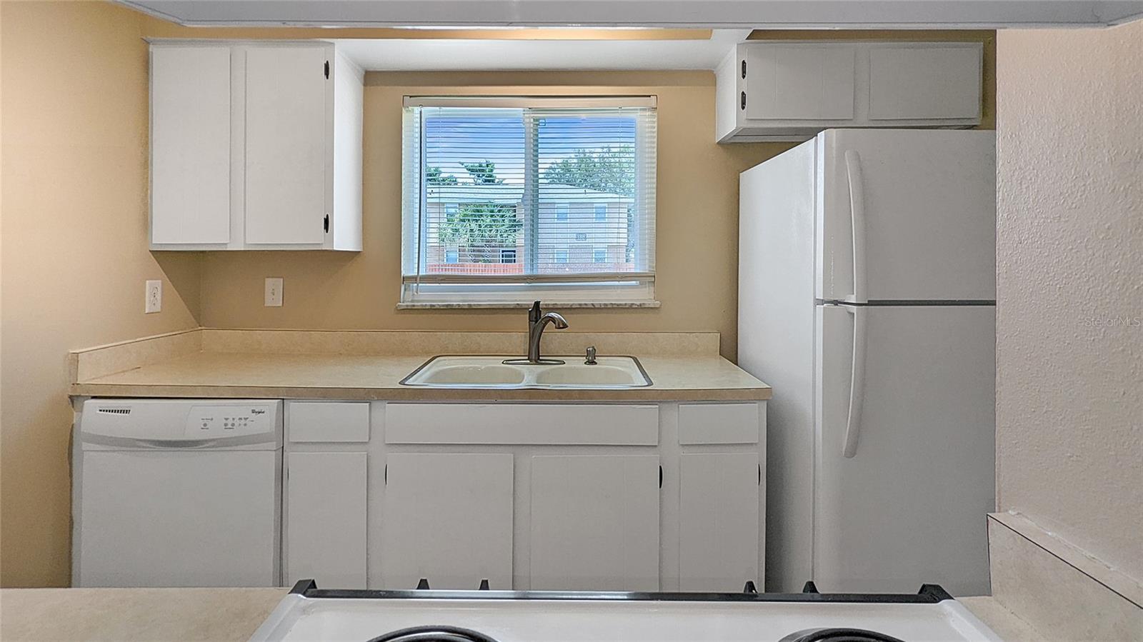 ASHWOOD CONDO - Residential Lease