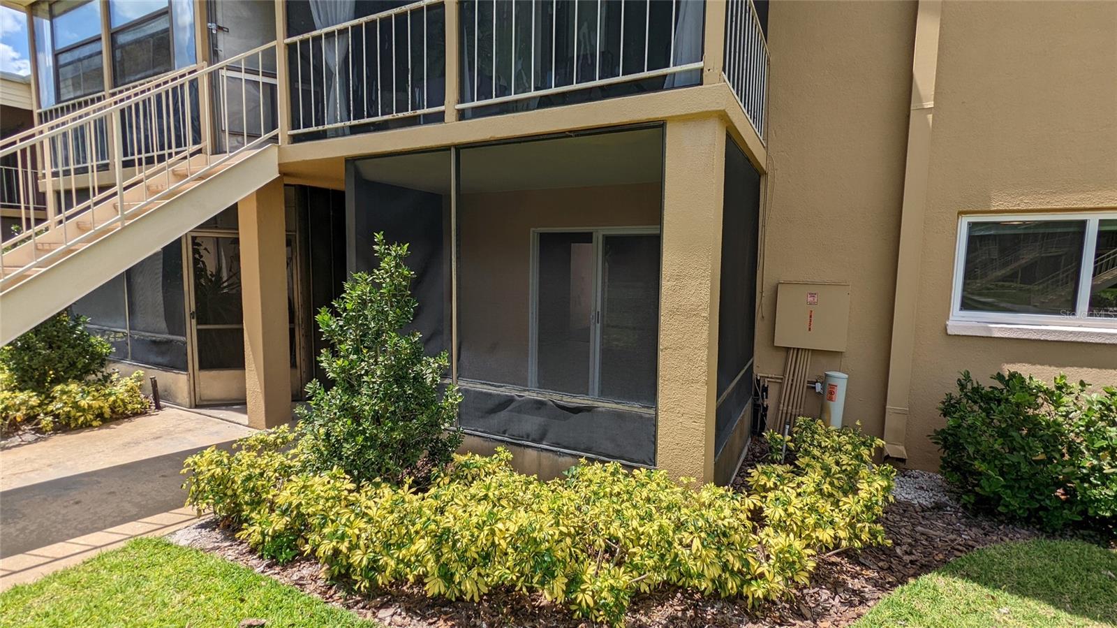 ASHWOOD CONDO - Residential Lease