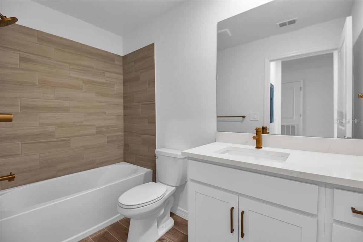 CALUSA COUNTRY CLUB - Residential Lease