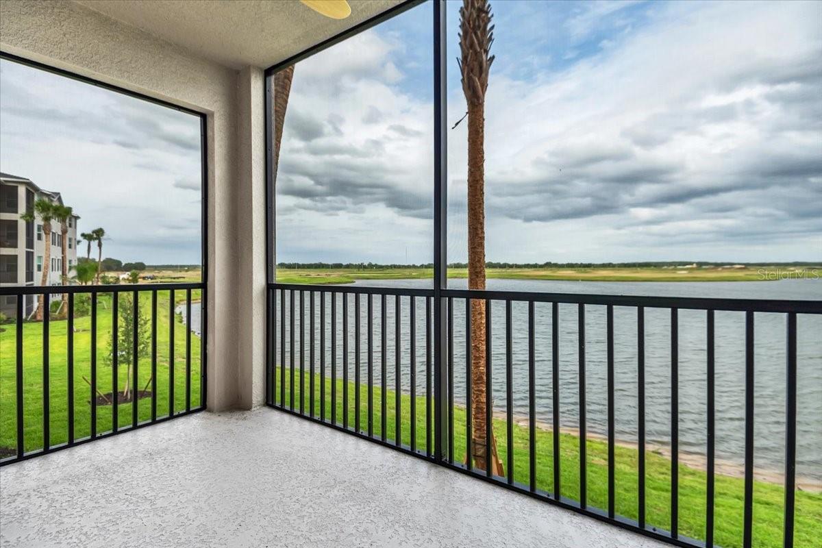 CALUSA COUNTRY CLUB - Residential Lease