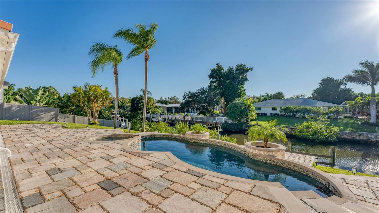CORAL COVE - Residential