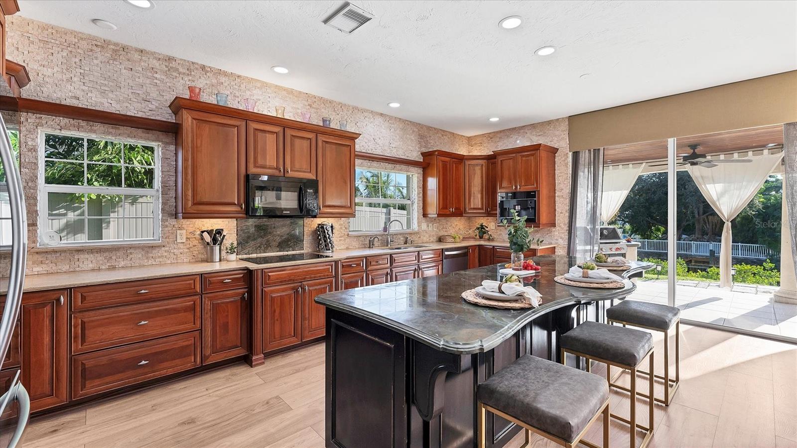 CORAL COVE - Residential