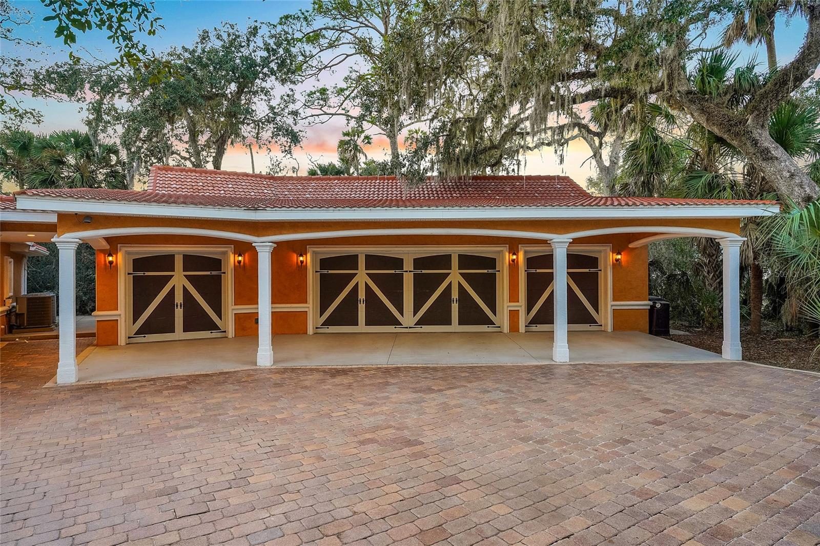 RIVER OAKS SUB - Residential