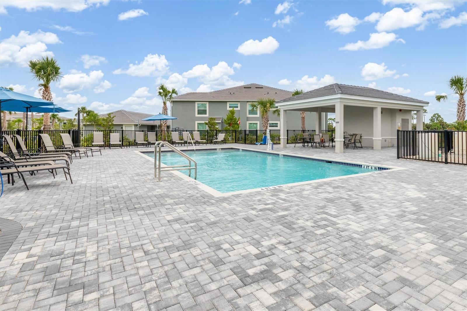 WELLEN PARK GOLF & COUNTRY CLUB - Residential