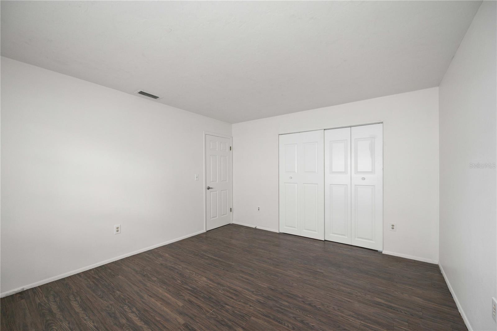 BRENTWOOD ESTATES - Residential Lease