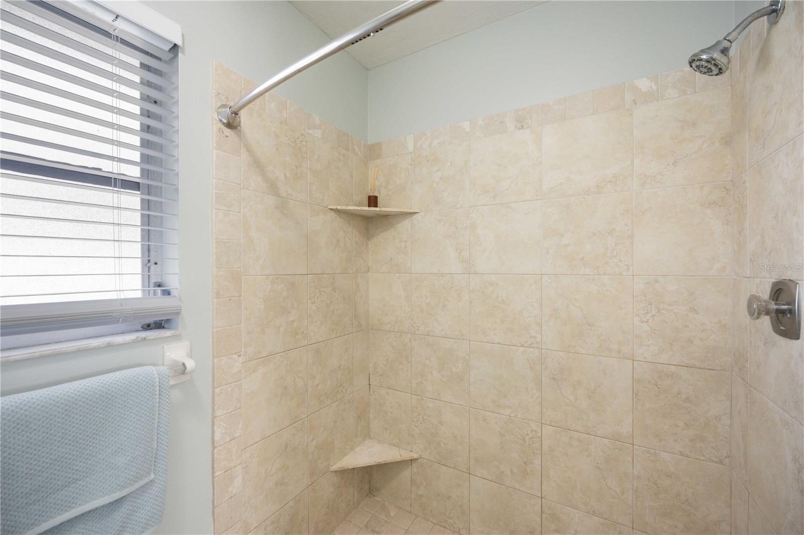 BRENTWOOD ESTATES - Residential Lease