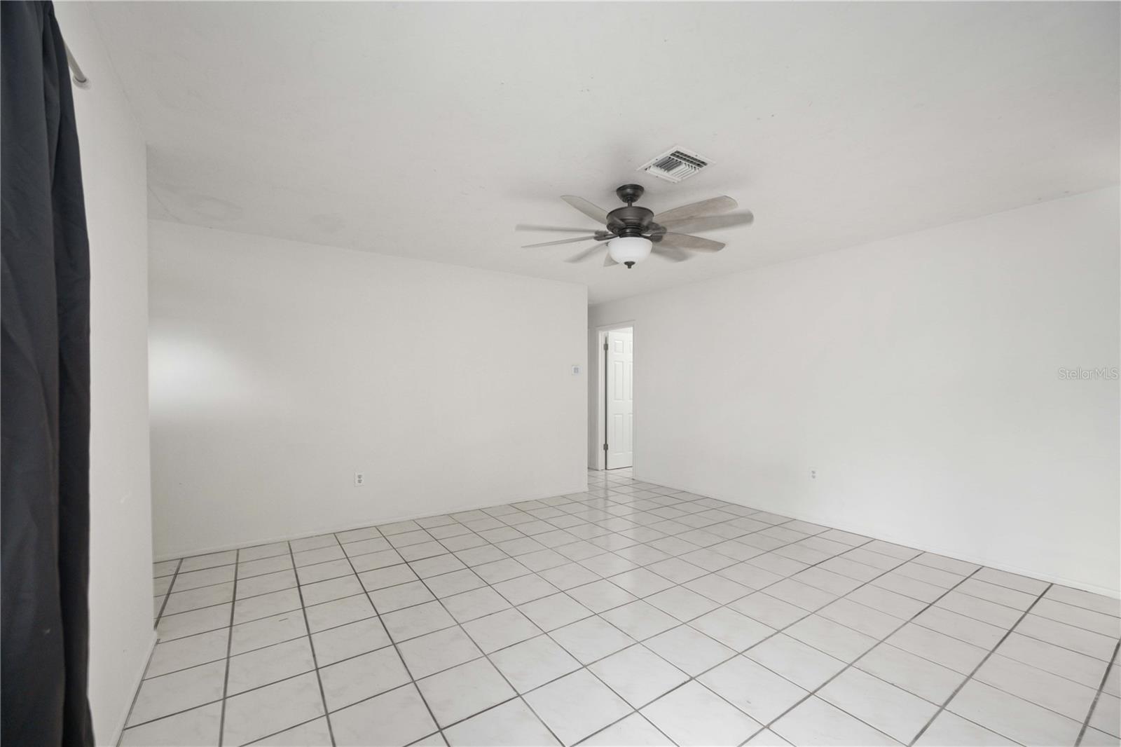 BRENTWOOD ESTATES - Residential Lease