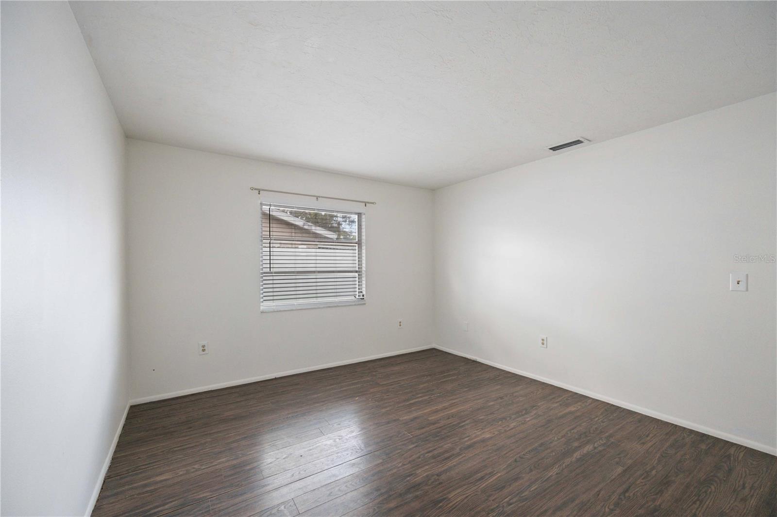 BRENTWOOD ESTATES - Residential Lease