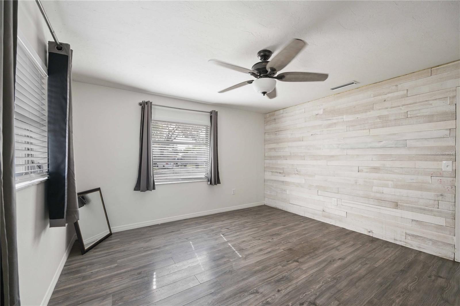 BRENTWOOD ESTATES - Residential Lease