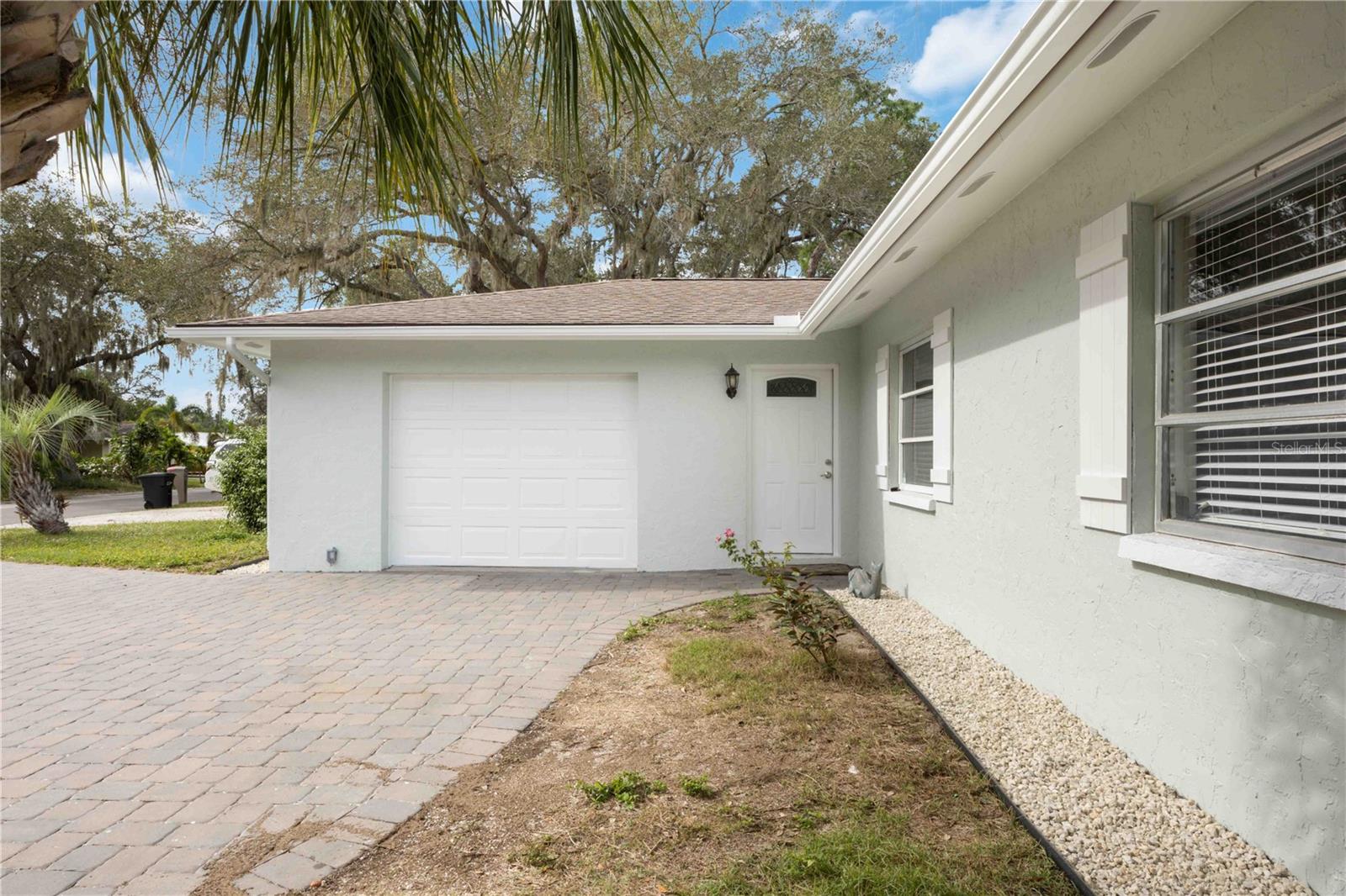 BRENTWOOD ESTATES - Residential Lease