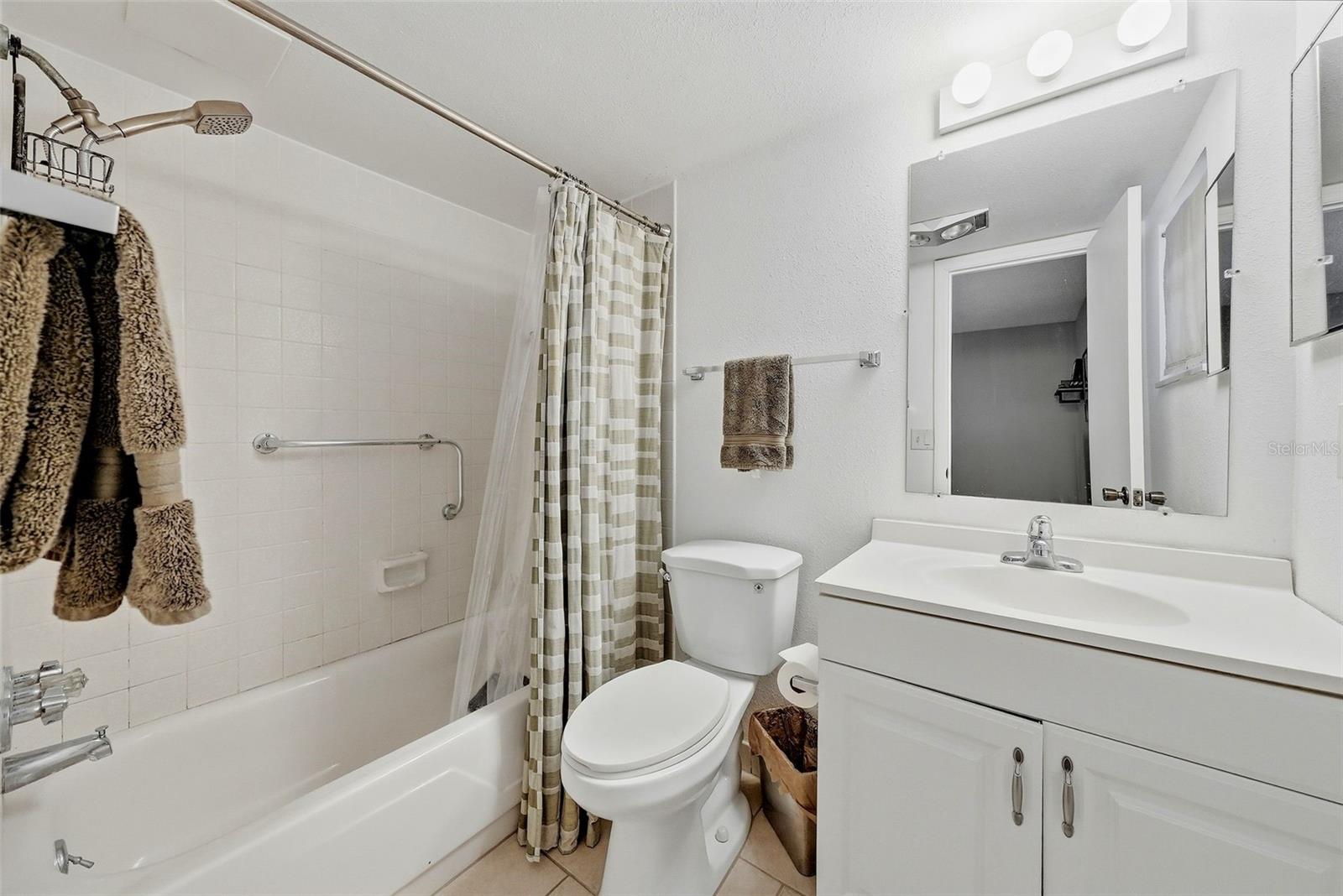 CROSSWINDS COLONY ONE CONDO - Residential
