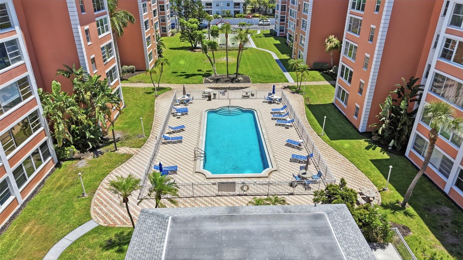 CROSSWINDS COLONY ONE CONDO - Residential