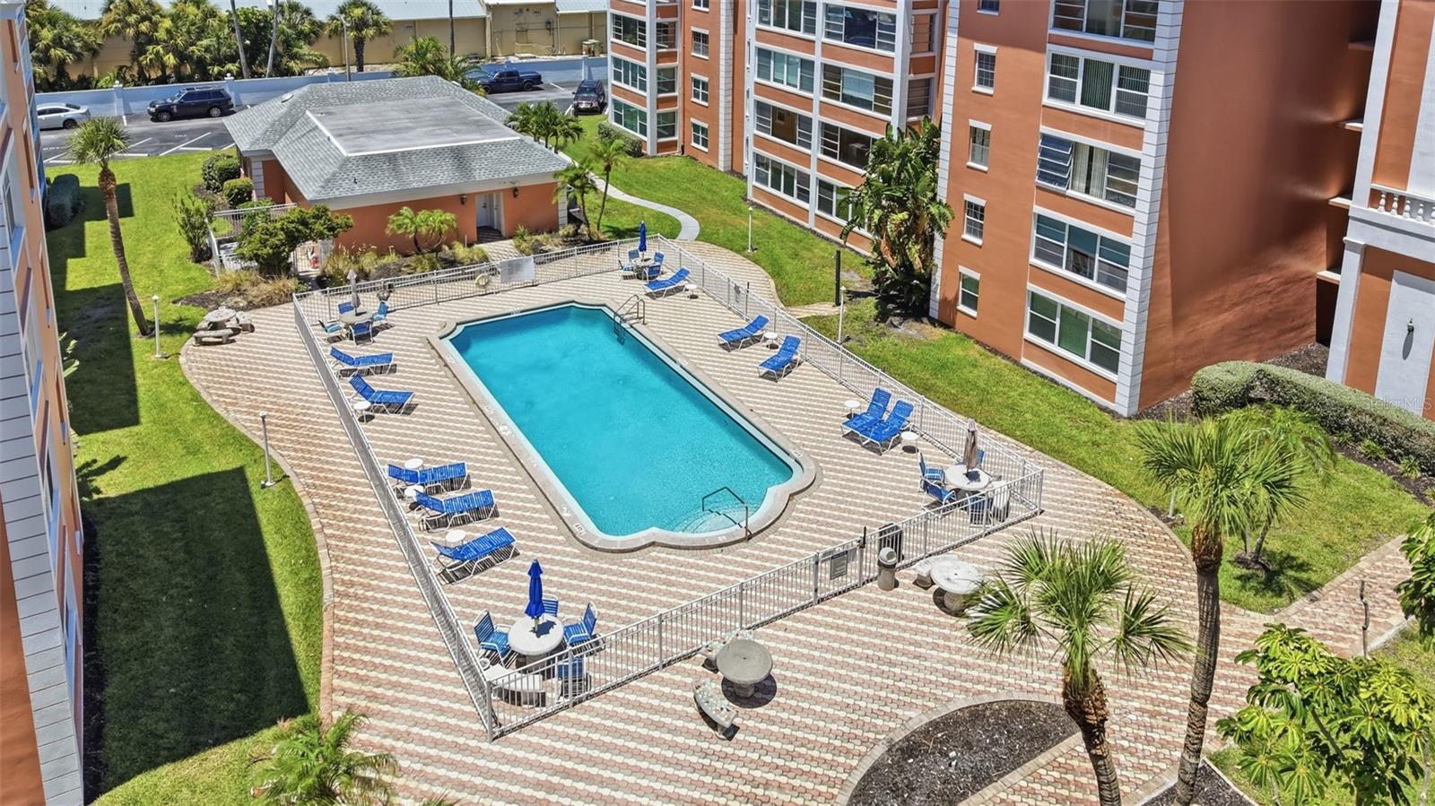 CROSSWINDS COLONY ONE CONDO - Residential