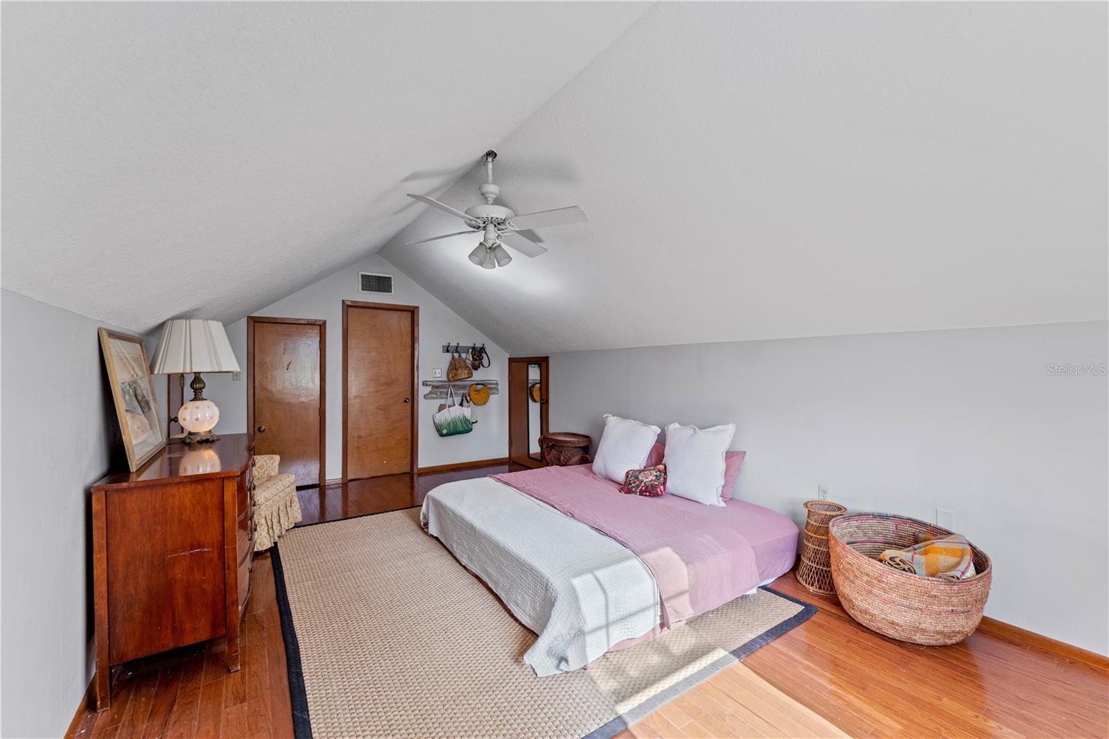 WOODLAND VALLEY - Residential