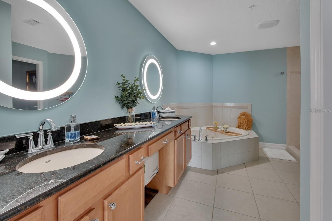 MALIBU CONDO PER OR - Residential