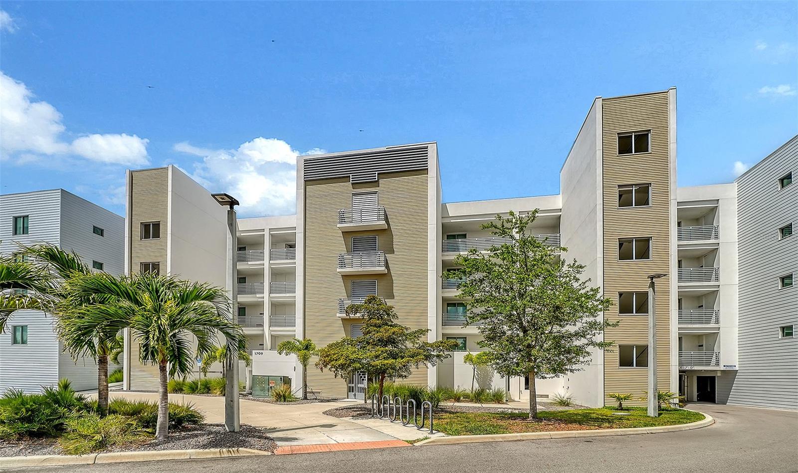 THE STRAND OF SARASOTA - Residential