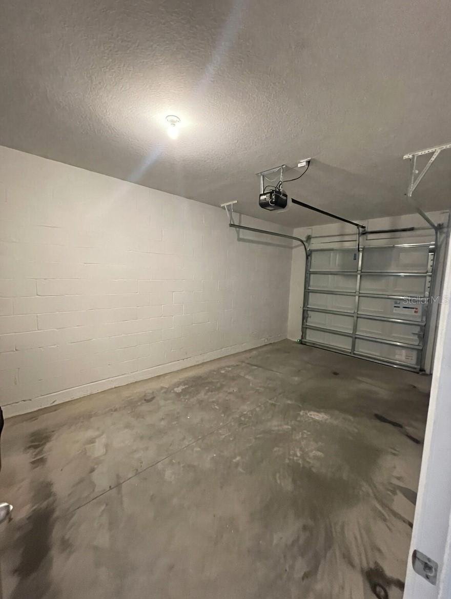 MEADOW RDG PH A-1 - Residential Lease
