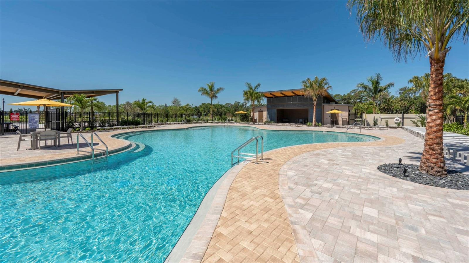 OAKFIELD LAKES - Residential
