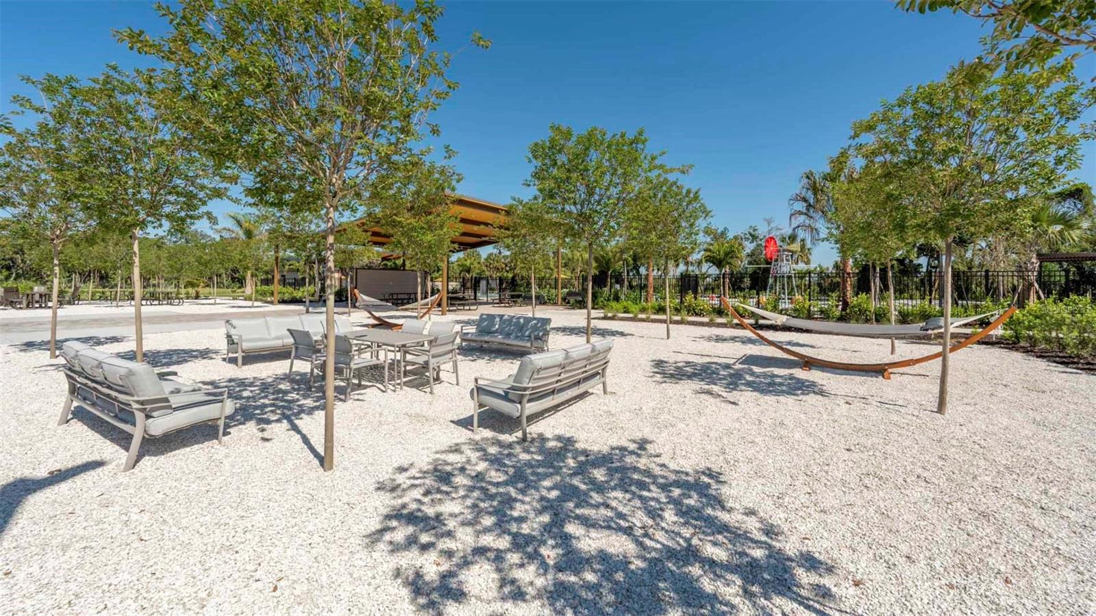 OAKFIELD LAKES - Residential