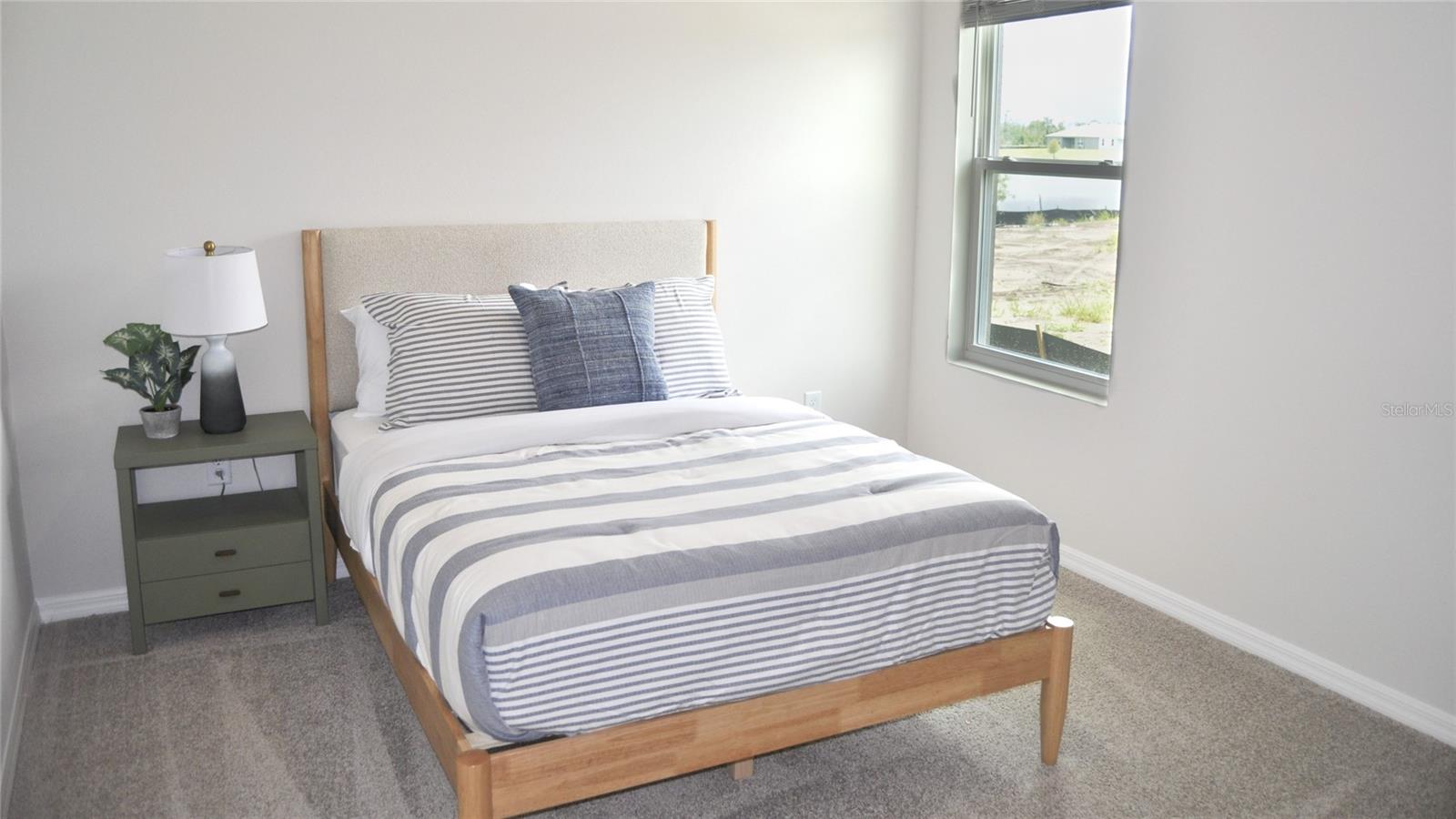 OAKFIELD LAKES - Residential