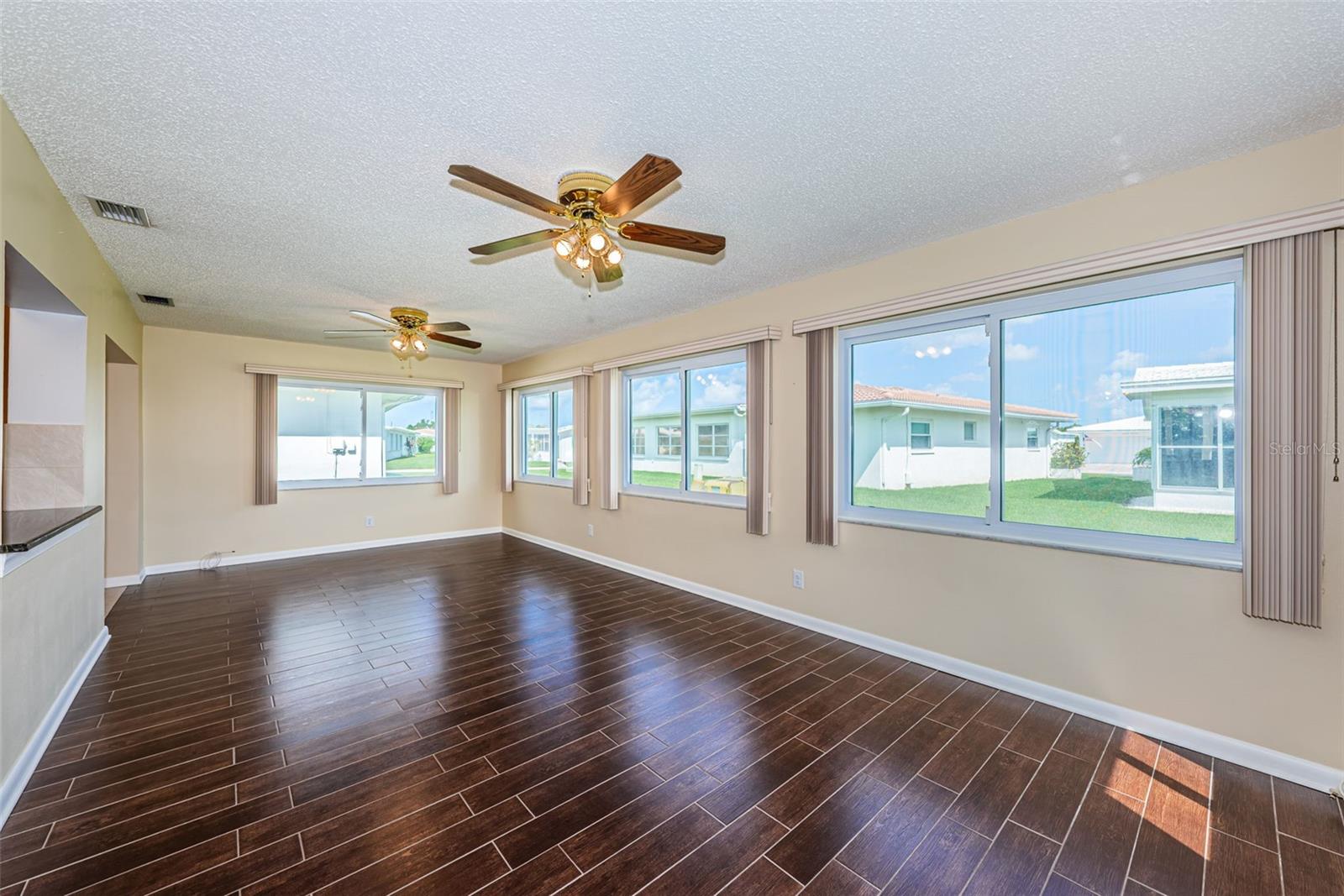MAINLANDS OF TAMARAC BY THE GULF UNIT 4 CONDO - Residential