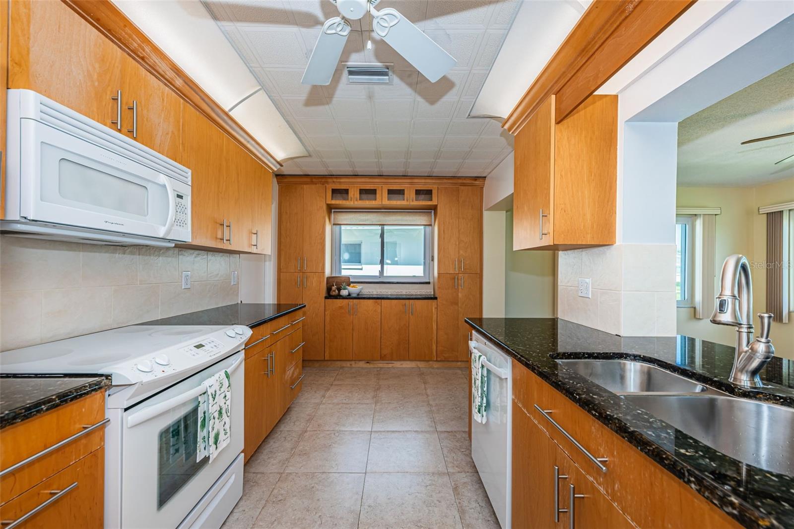 MAINLANDS OF TAMARAC BY THE GULF UNIT 4 CONDO - Residential