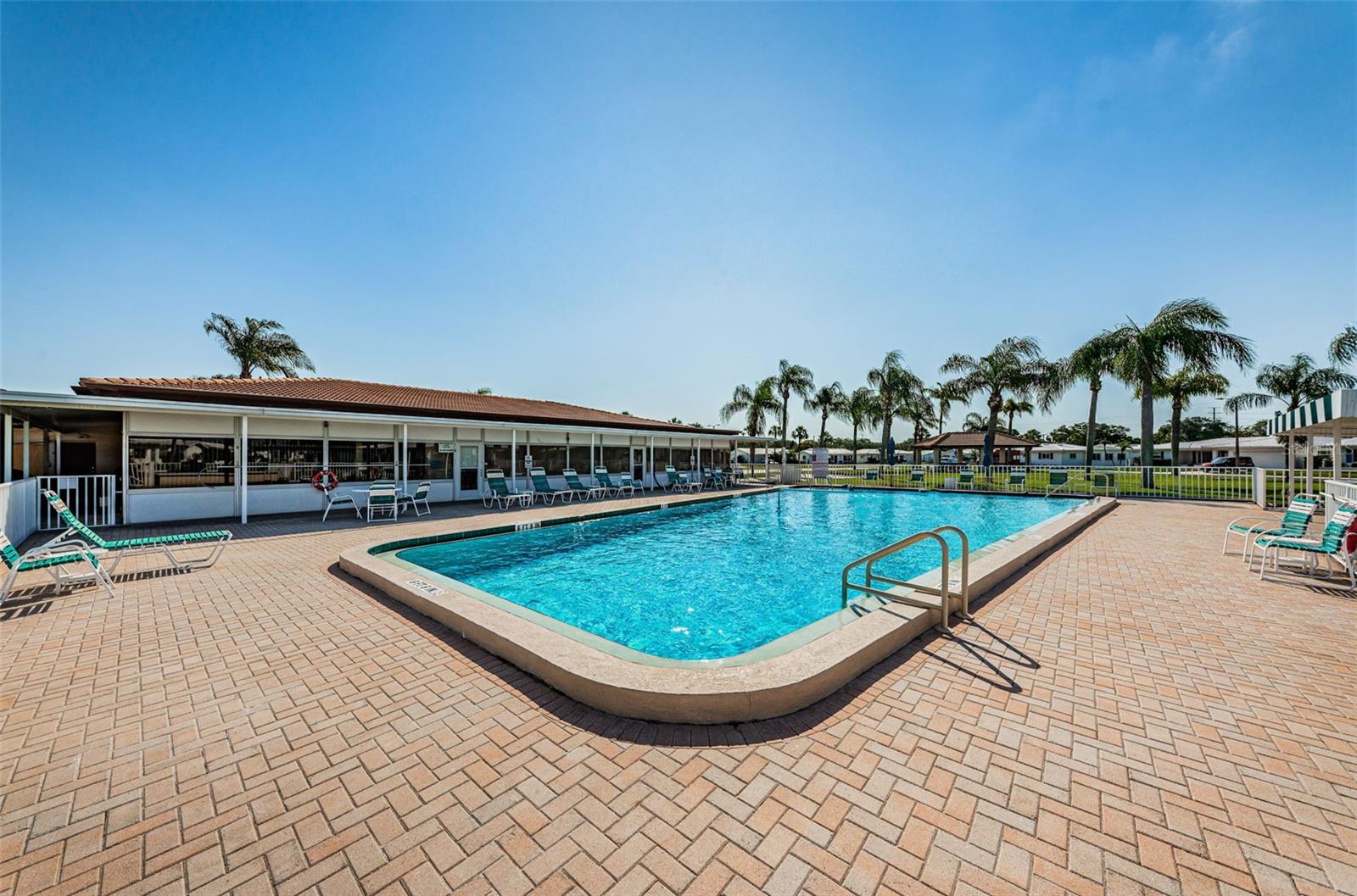MAINLANDS OF TAMARAC BY THE GULF UNIT 4 CONDO - Residential