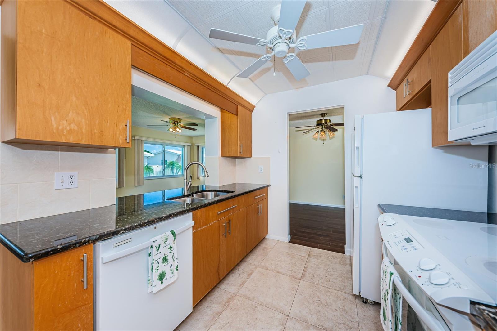 MAINLANDS OF TAMARAC BY THE GULF UNIT 4 CONDO - Residential