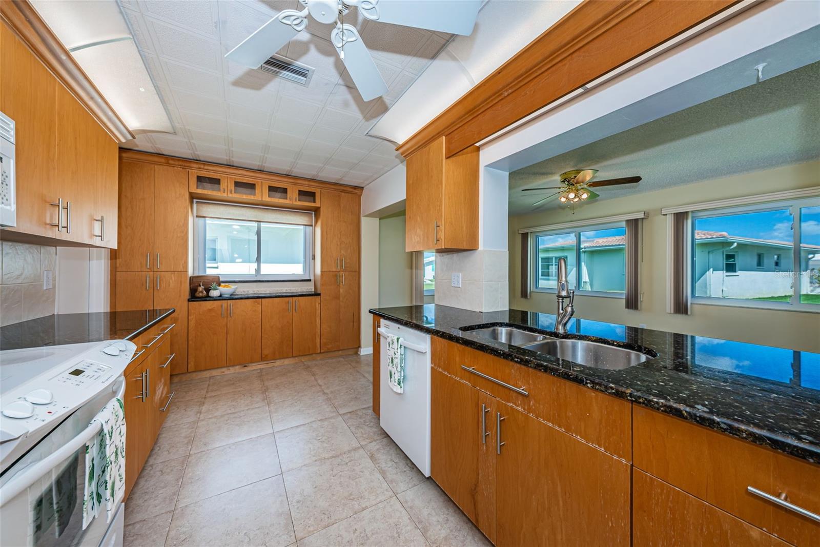 MAINLANDS OF TAMARAC BY THE GULF UNIT 4 CONDO - Residential