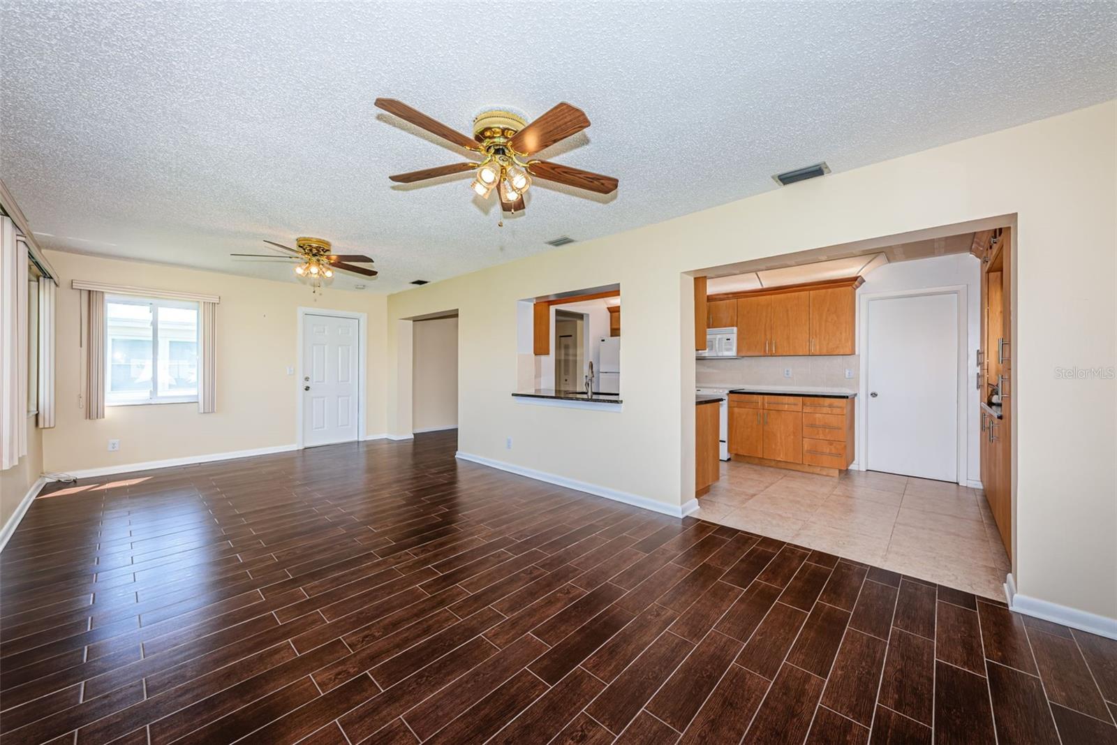 MAINLANDS OF TAMARAC BY THE GULF UNIT 4 CONDO - Residential