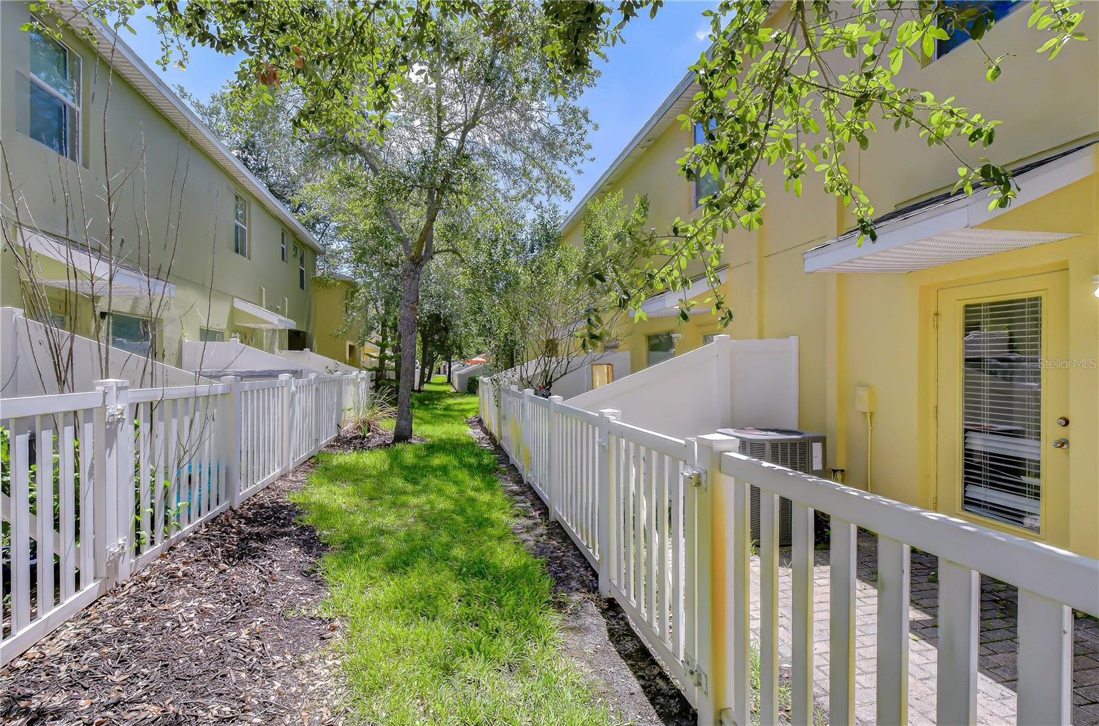 HAMMOCKS - Residential