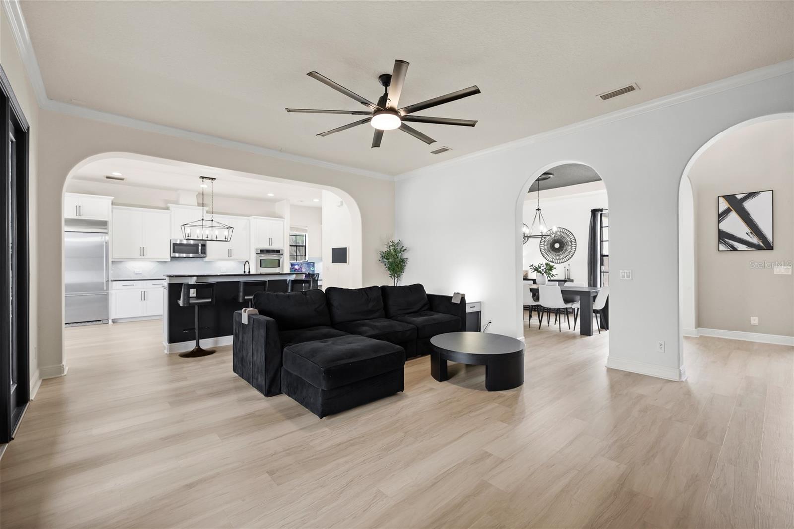 BLUE LAKE ESTATES - Residential