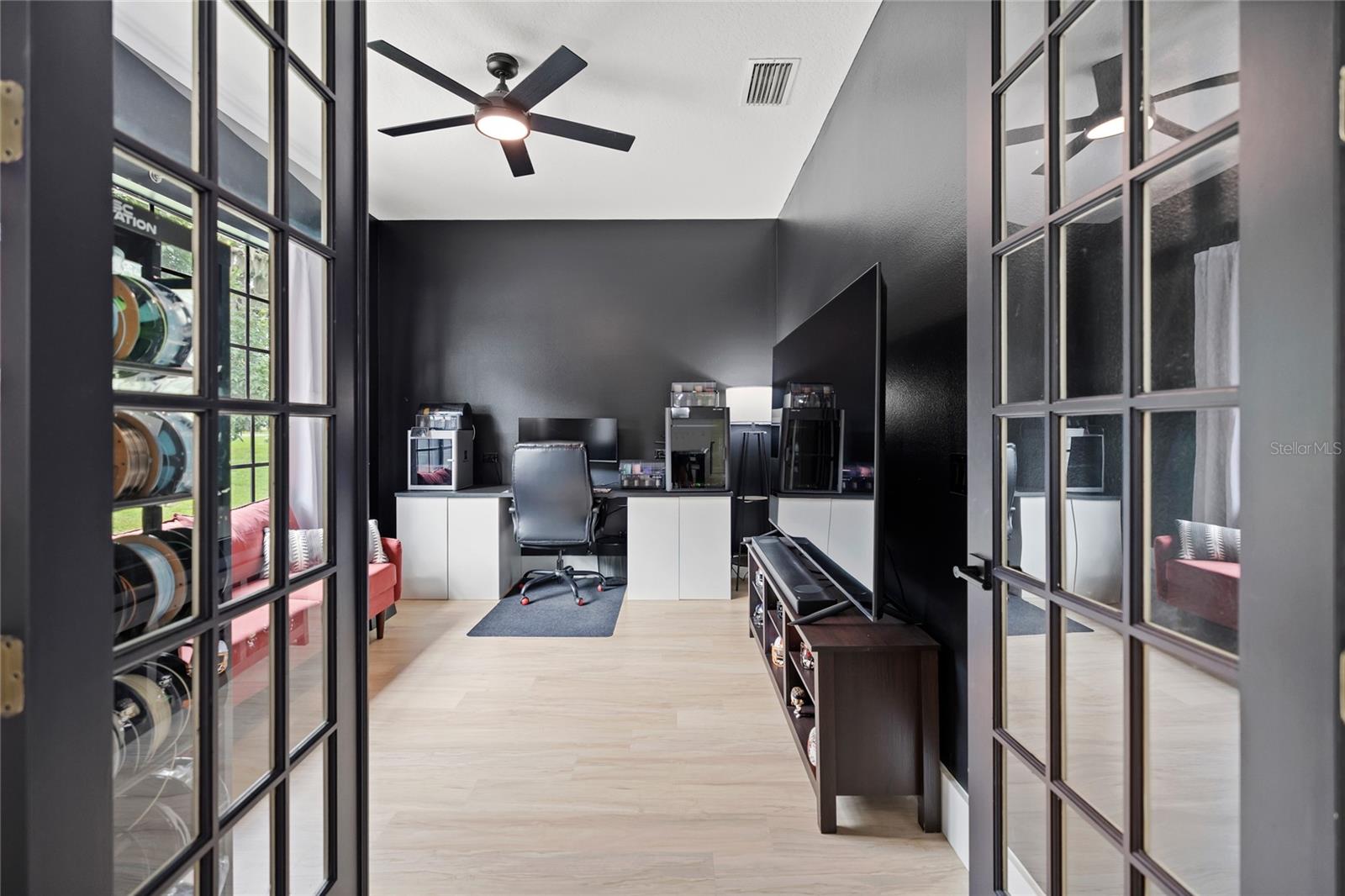 BLUE LAKE ESTATES - Residential