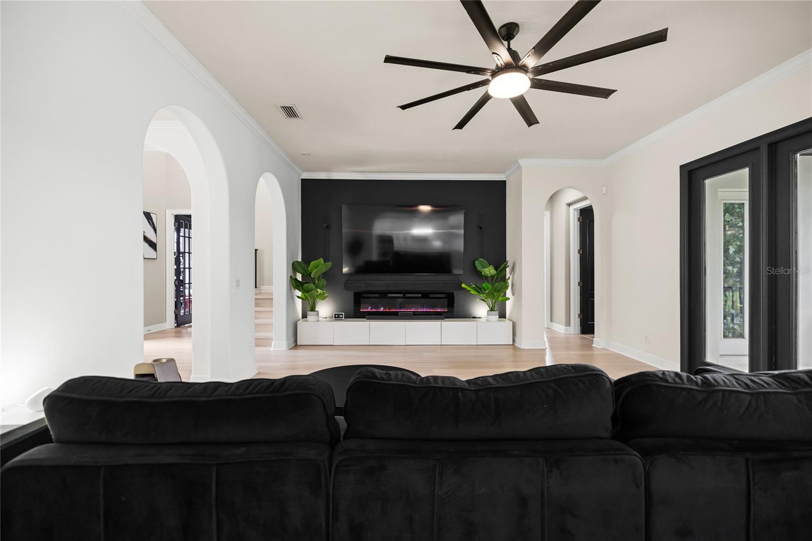 BLUE LAKE ESTATES - Residential