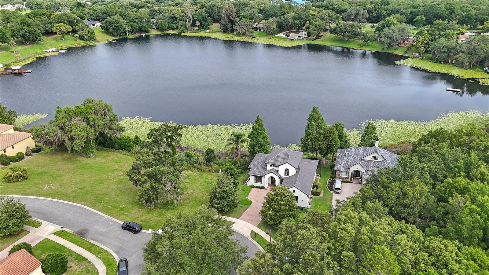 BLUE LAKE ESTATES - Residential