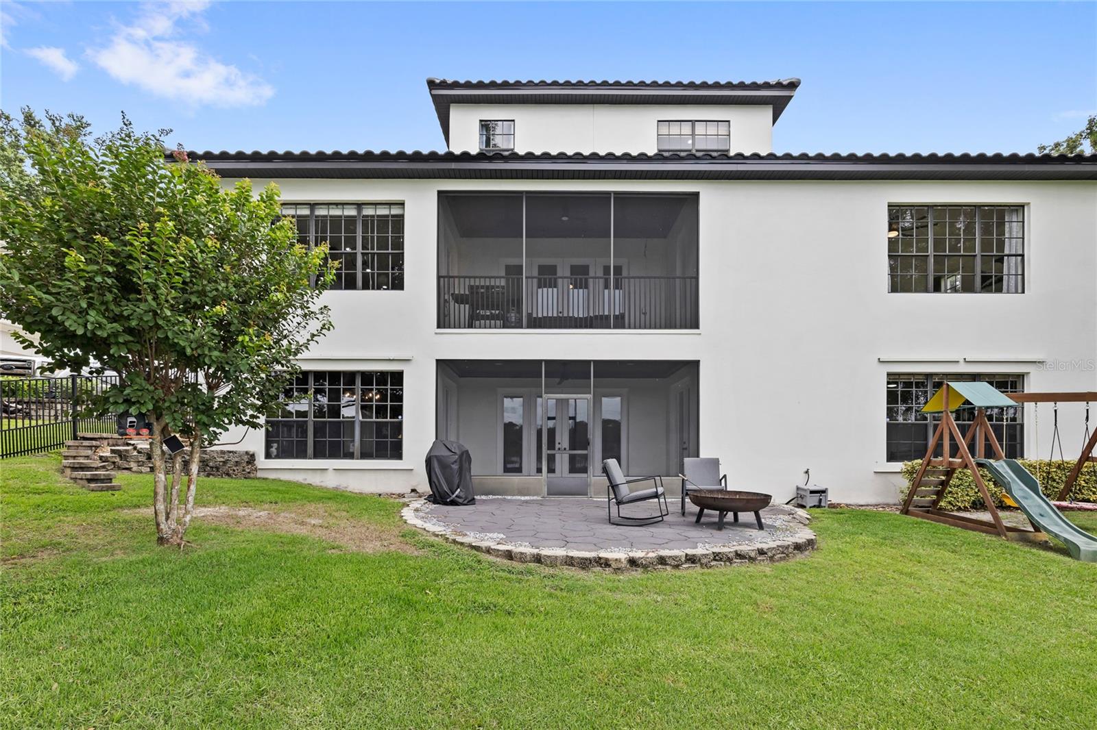 BLUE LAKE ESTATES - Residential