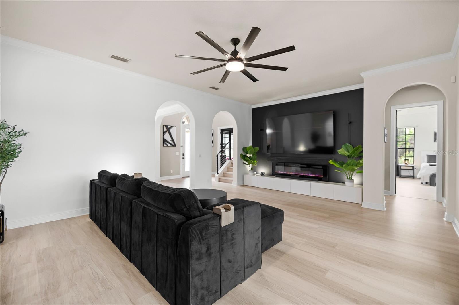 BLUE LAKE ESTATES - Residential
