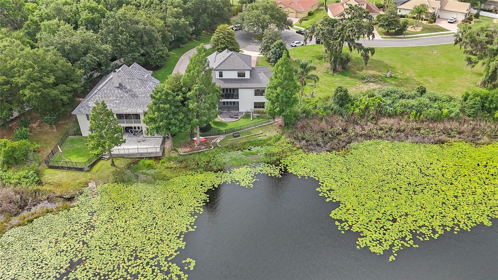 BLUE LAKE ESTATES - Residential