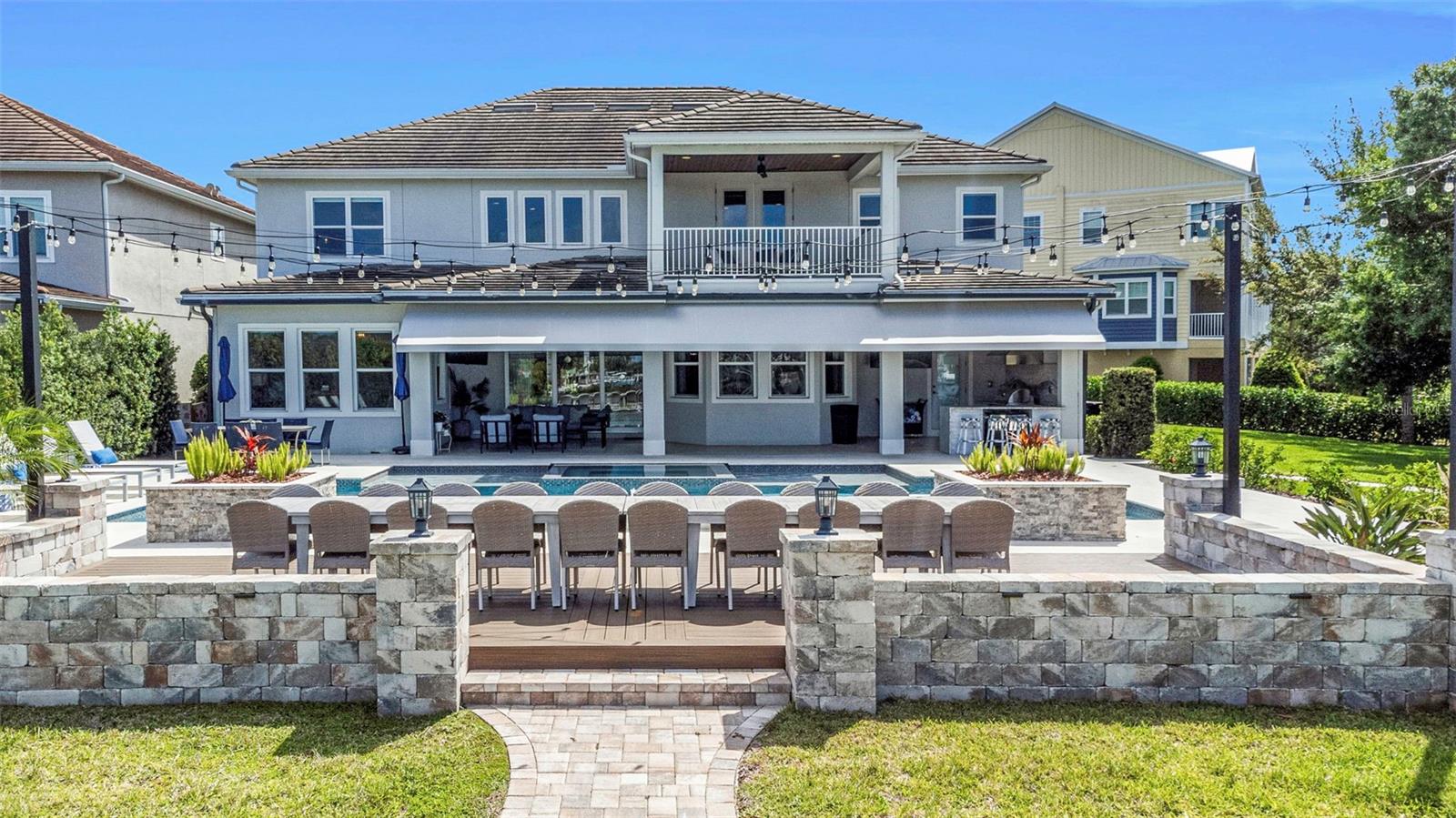 COVE/ROCKY POINT - Residential