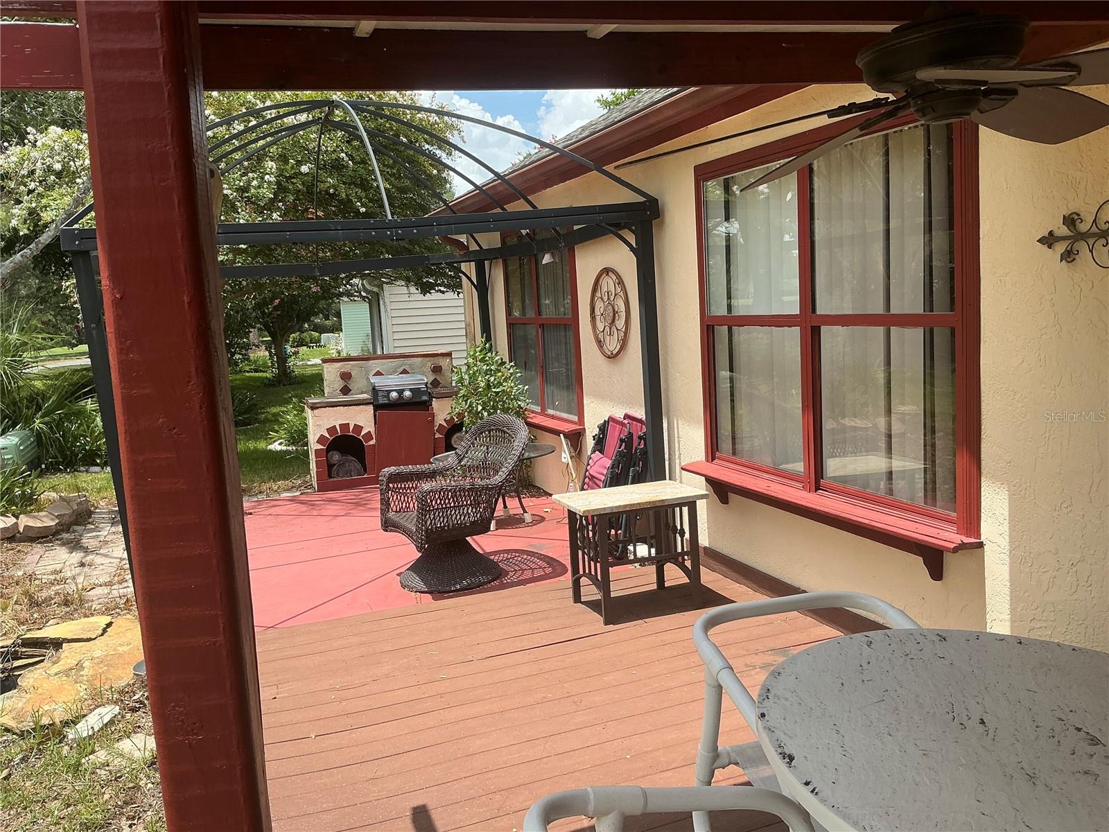 LADY LAKE ORANGE BLOSSOM GARDENS UNIT 16 - Residential