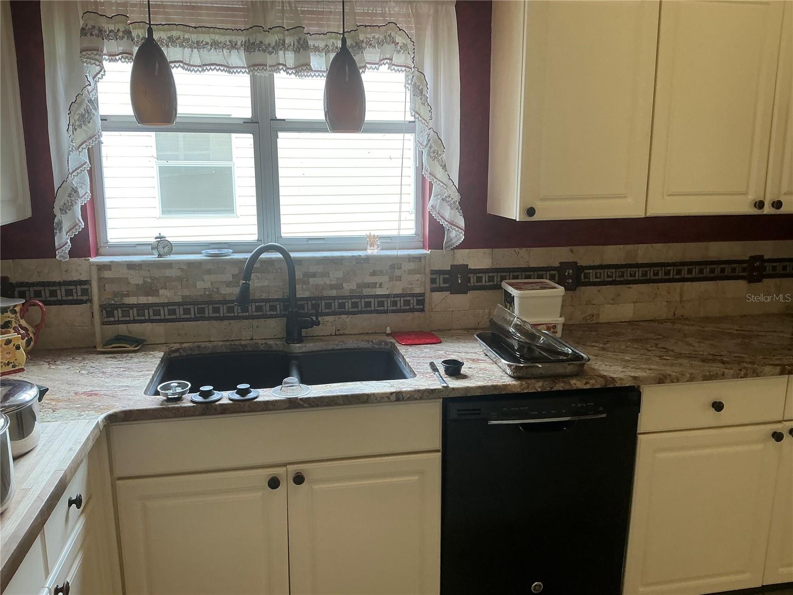LADY LAKE ORANGE BLOSSOM GARDENS UNIT 16 - Residential