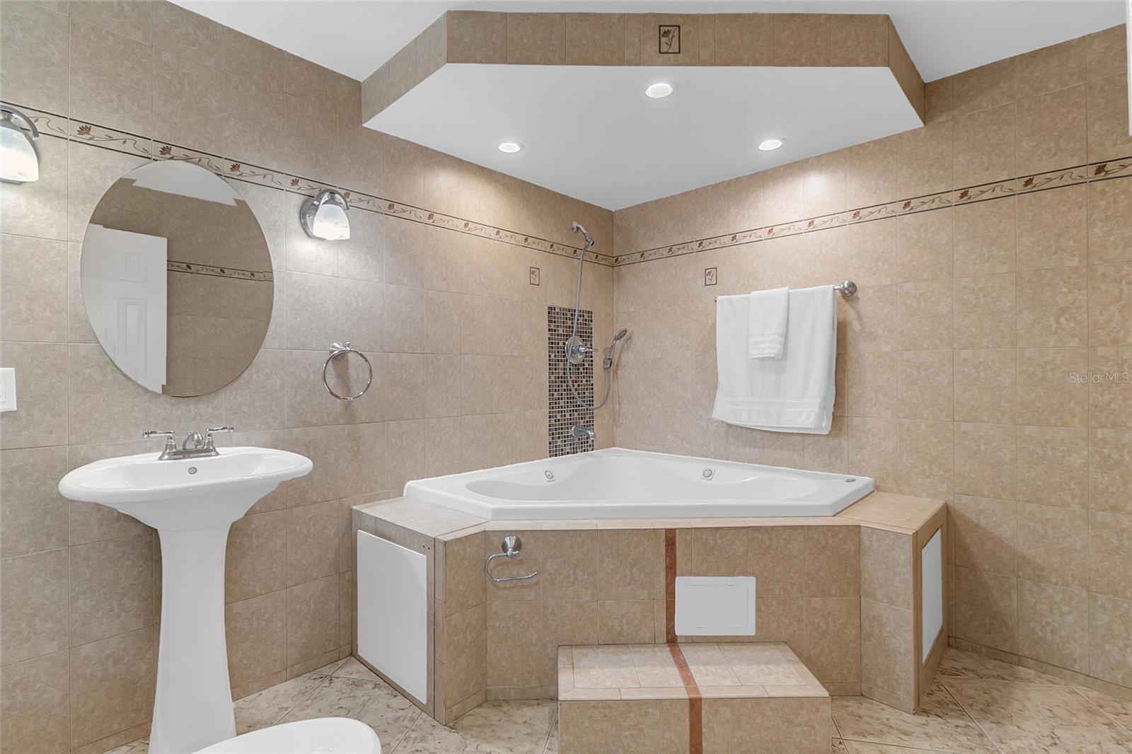 DELTONA LAKES UNIT 07 - Residential